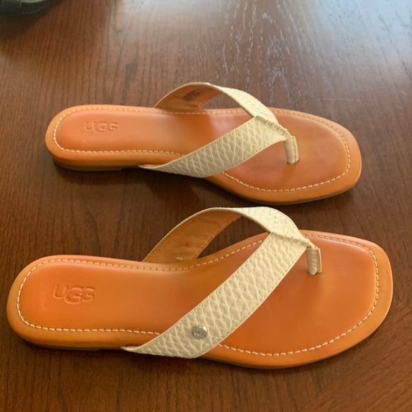 Ugg Tuolumne Flip Flop - Picture 1 of 3